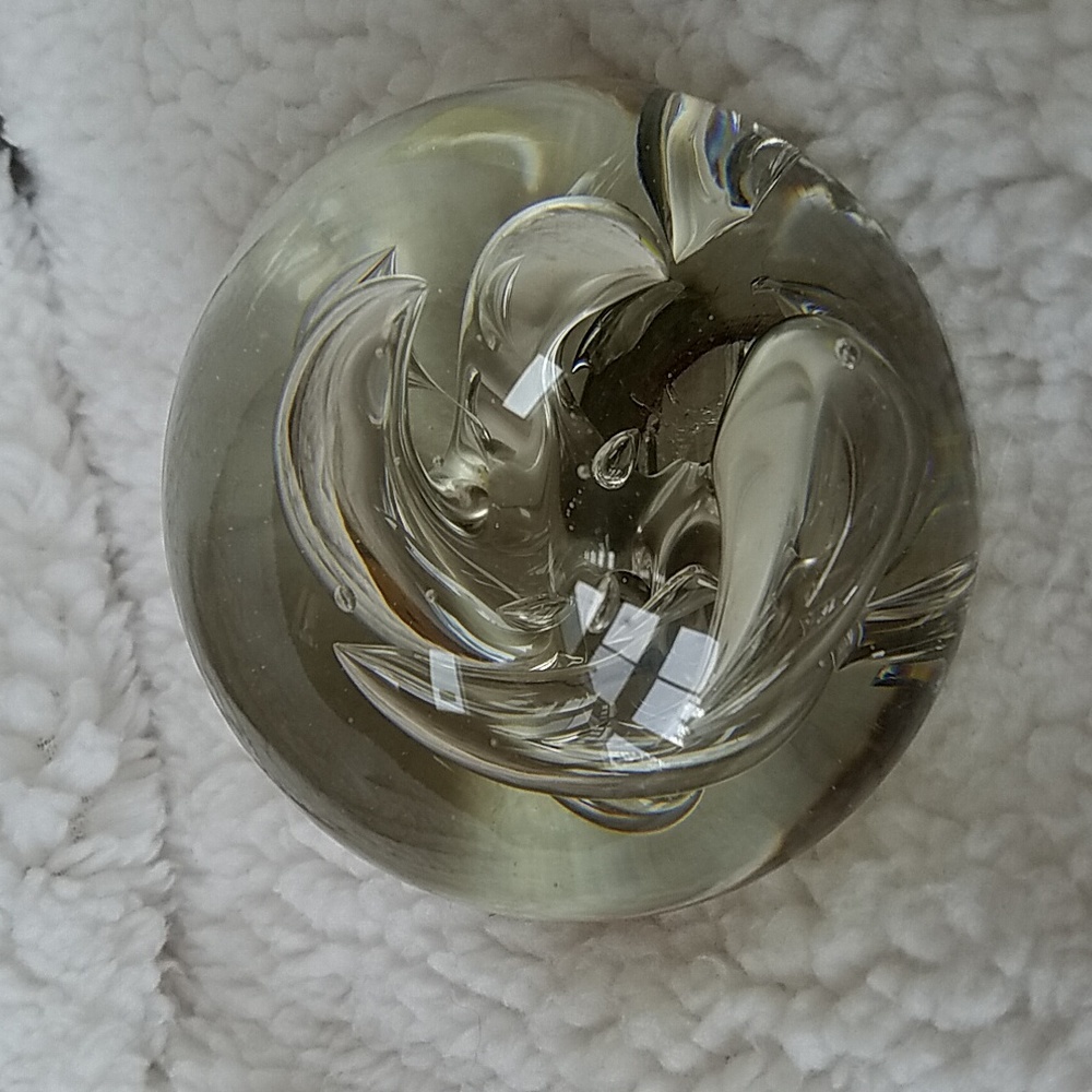 PAPERWEIGHT- Clear with swirls